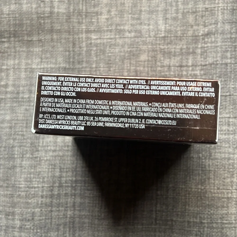 Danessa Myricks Yummy Skin Blurring Balm Powder Lowlighter & Laritzy Highlighter